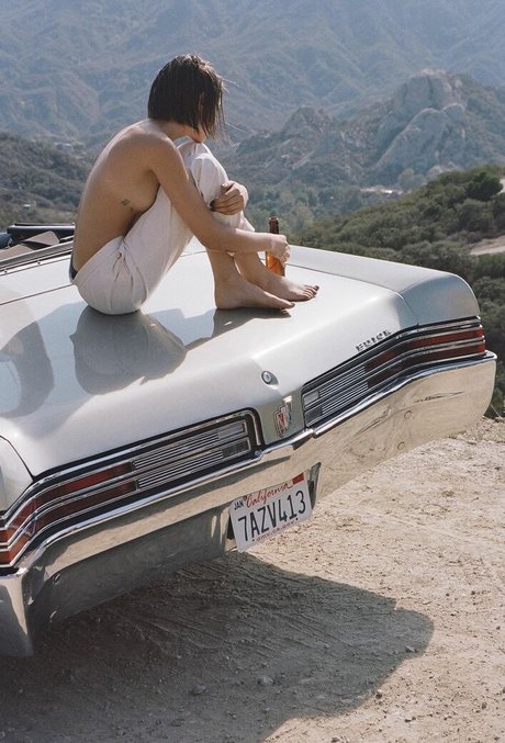 Willa Holland