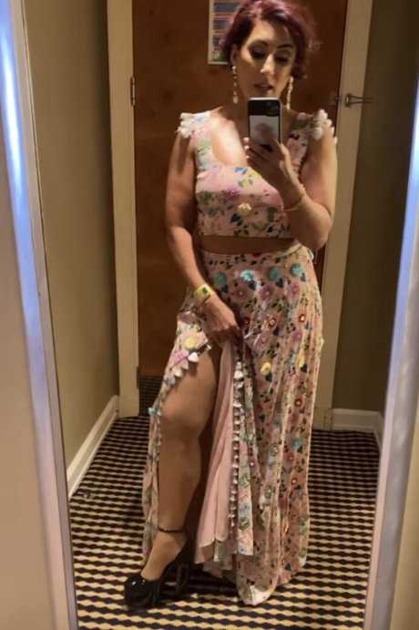 Saira Khan