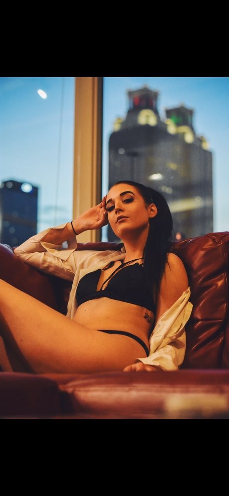 Alaston vuotanut OnlyFans-kuva Lexy Love