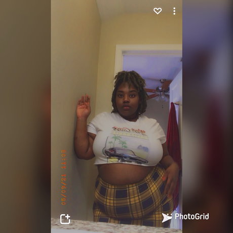 Nagie wyciekłe zdjęcie OnlyFans od Alexis Macon