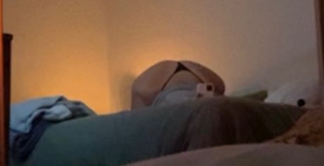 Alaston vuotanut OnlyFans-kuva Lex