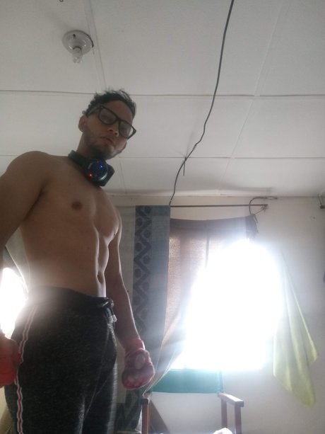 Обнаженная фотография утечки OnlyFans от Levii