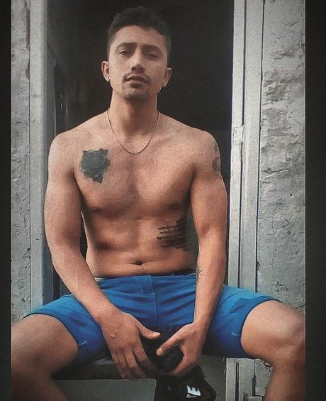 Обнаженная фотография утечки OnlyFans от Leonardo Maximiliano