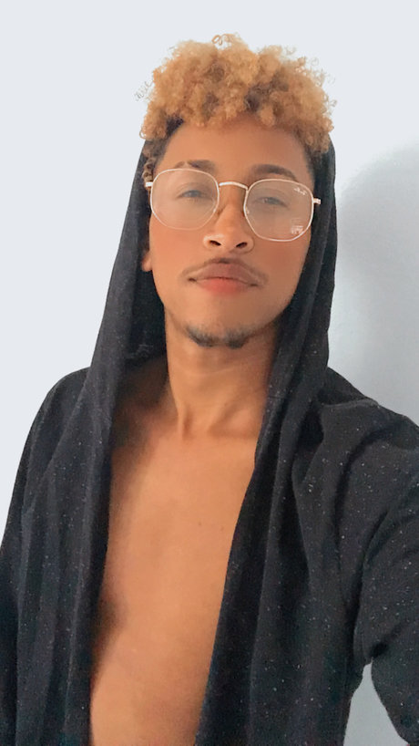 Alasti lekkinud OnlyFans-i pilt Leonardo Felix