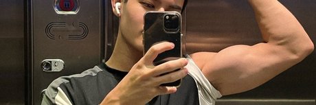 Обнаженная фотография утечки OnlyFans от Leonaordo