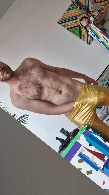 Nahá fotka uniklých OnlyFans od Leon Harder