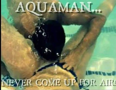 Naakte gelekte OnlyFans-foto van Leo Aquaman