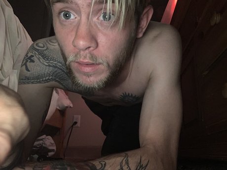 Naken läckt OnlyFans-bild av Lucian Sypher