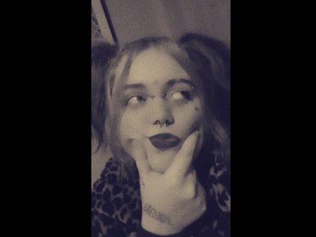 Naken läckt OnlyFans-bild av Leanie Marie Stoner 