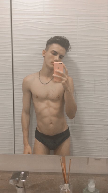 Naken läckt OnlyFans-bild av Leandro Gomes