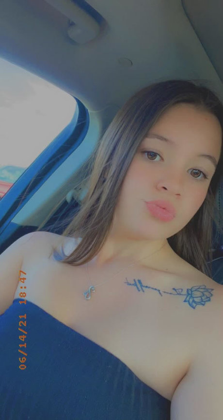 Naakte gelekte OnlyFans-foto van Layla M