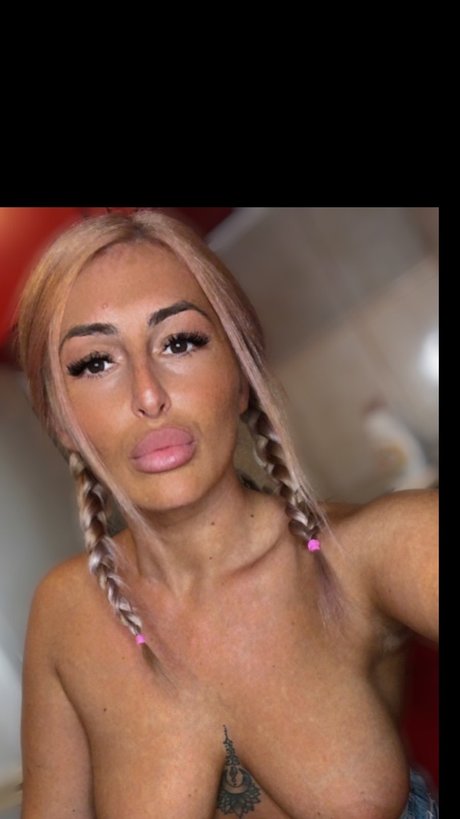 Foto nua vazada do OnlyFans de Lavi Lally Vip