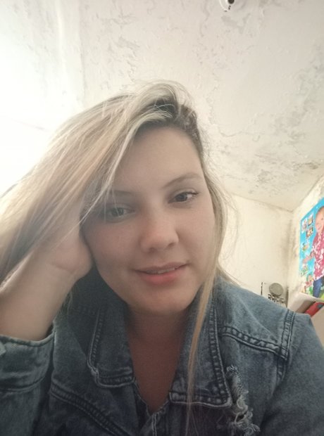 Nahá fotka uniklých OnlyFans od Laura
