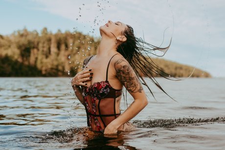 Nøgent lækket OnlyFans-billede af Cherry Janee 