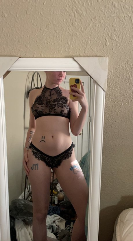 Alasti lekkinud OnlyFans-i pilt Kelly Robinson