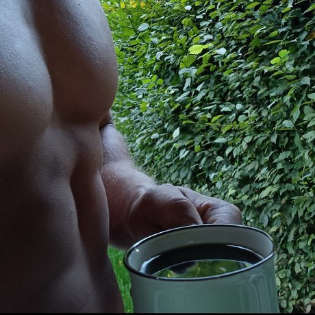 Nøgent lækket OnlyFans-billede af Littleabart