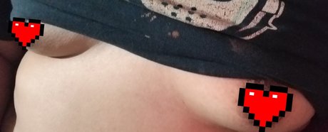 Naken läckt OnlyFans-bild av Liora Neuf