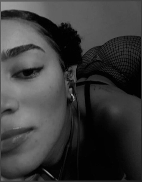 Naakte gelekte OnlyFans-foto van Marieh