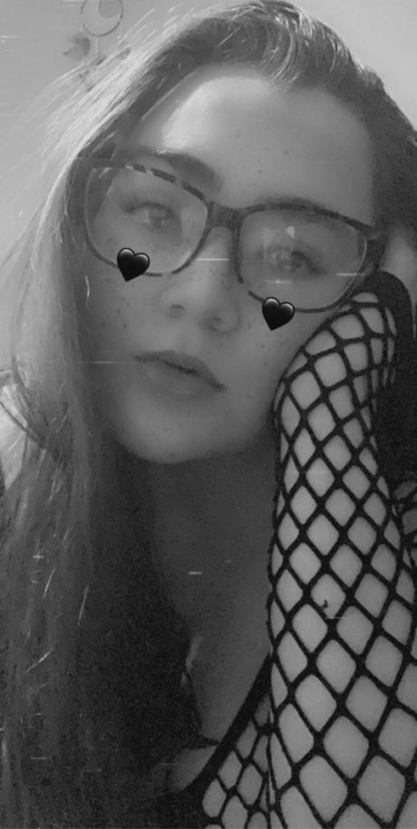 Naken läckt OnlyFans-bild av Lily Rae