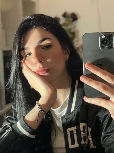 Naken läckt OnlyFans-bild av Lilxlyn