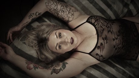 Naken läckt OnlyFans-bild av Lil Miss Muffett