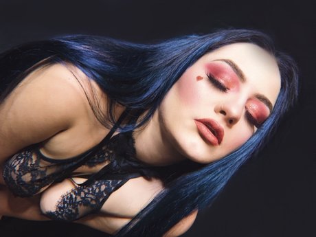 Alaston vuotanut OnlyFans-kuva Harley