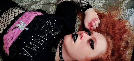 Naken läckt OnlyFans-bild av Cherri Bienvenue