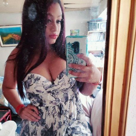 Naken läckt OnlyFans-bild av Ligeia