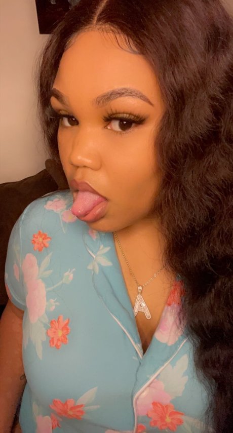 Naken läckt OnlyFans-bild av Ms Lickitoff 