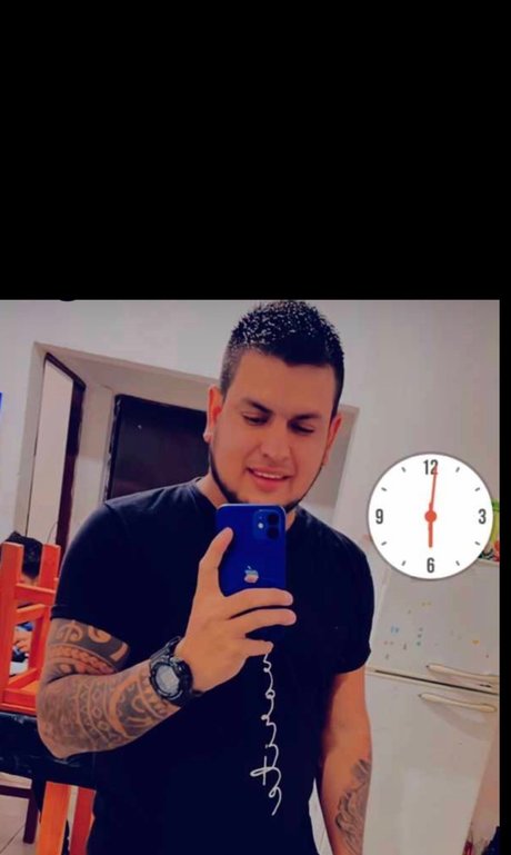 Foto desnuda filtrada de OnlyFans de Luis Romero