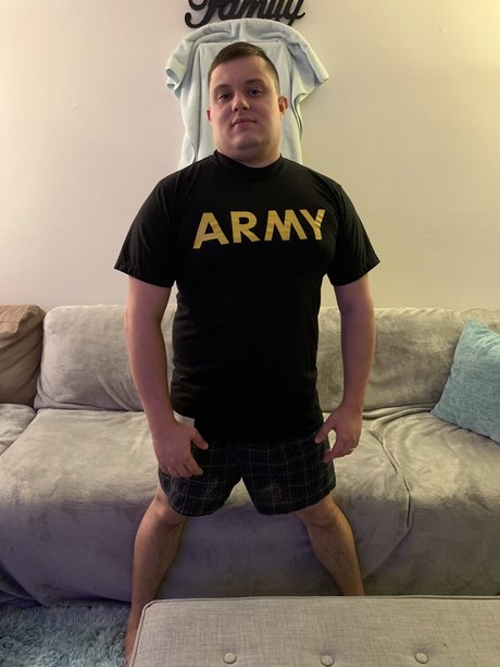 Nahá fotka uniklých OnlyFans od Adam Robbins