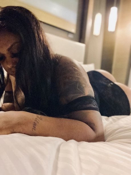 Naken läckt OnlyFans-bild av Lov3orlust