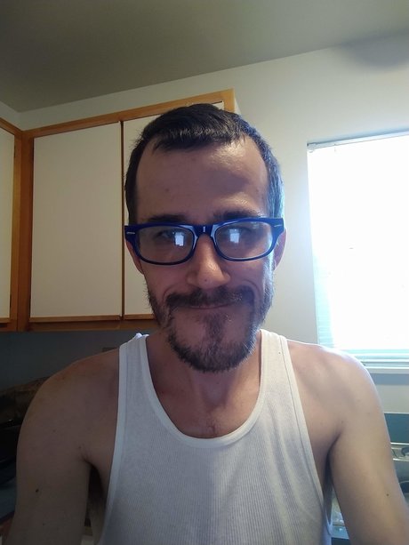 Nahá fotka uniklých OnlyFans od Louis