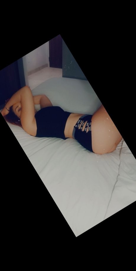 Alaston vuotanut OnlyFans-kuva London Nicole