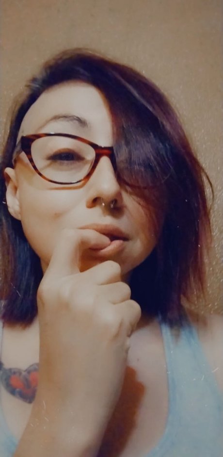 Обнаженная фотография утечки OnlyFans от Lola Kat