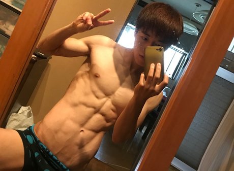 Обнаженная фотография утечки OnlyFans от Machalatte