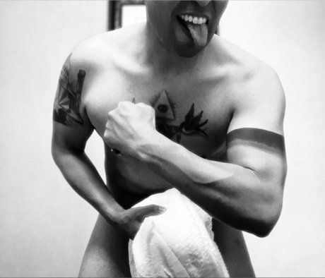 Nahá fotka uniklých OnlyFans od Mac