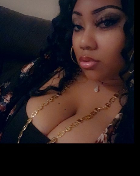 Nacktes geleaktes OnlyFans-Foto von China Doll