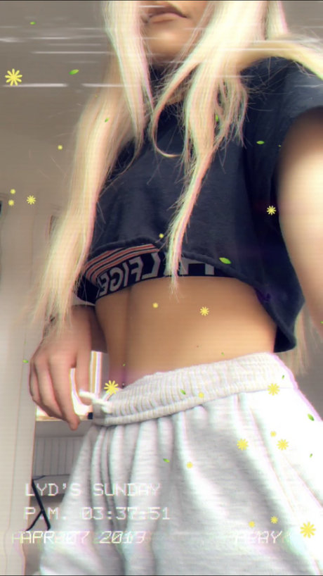 Nacktes geleaktes OnlyFans-Foto von Lydia Hodgson