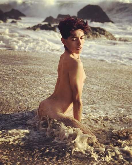 Naakte gelekte OnlyFans-foto van Lunaxxyking