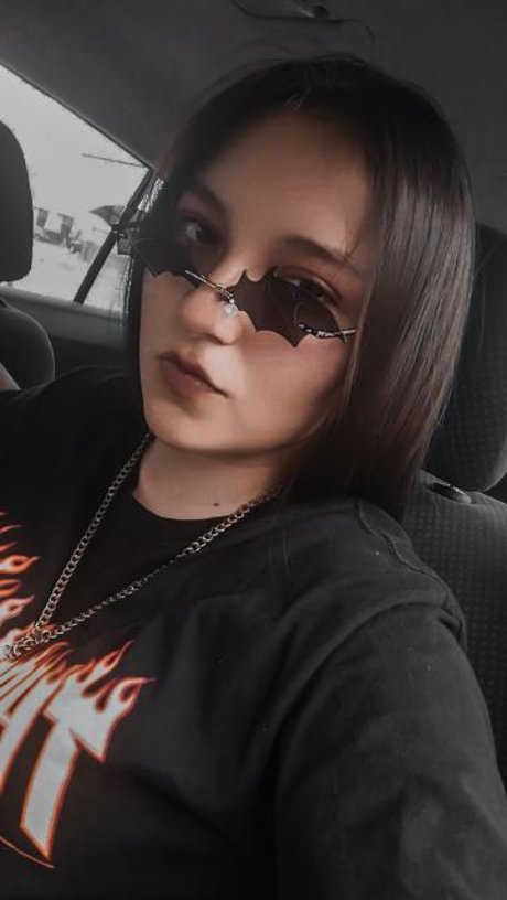 Nahá fotka uniklých OnlyFans od Angelinas Inferno