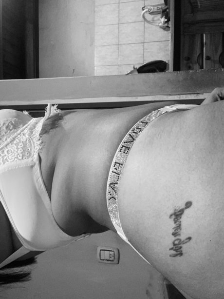 Alaston vuotanut OnlyFans-kuva Lulu