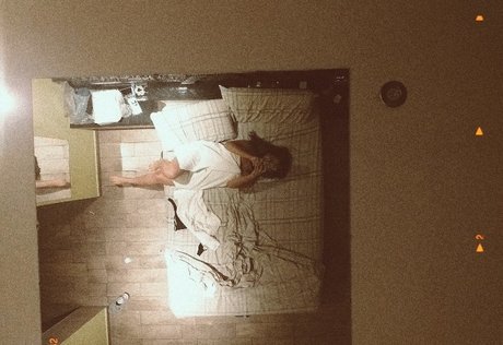 Naken läckt OnlyFans-bild av Lu Ann