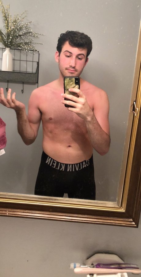 Naakte gelekte OnlyFans-foto van Luke Steel
