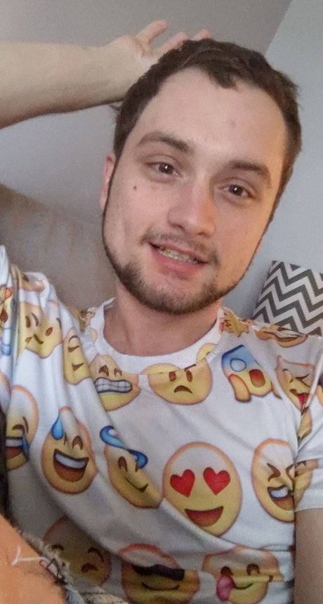 Foto di nudo di fuga di OnlyFans di Luke