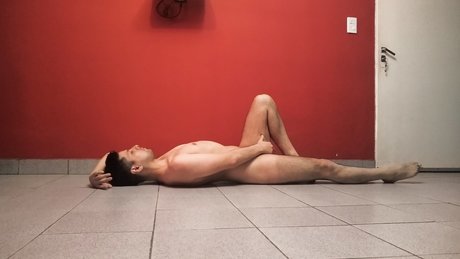 Naakte gelekte OnlyFans-foto van Lucho Tr