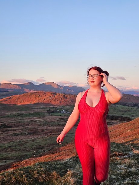 Naken läckt OnlyFans-bild av Lucy