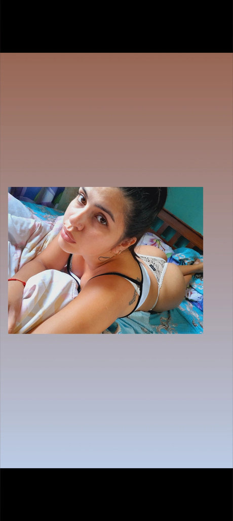 Foto nua vazada do OnlyFans de Beln