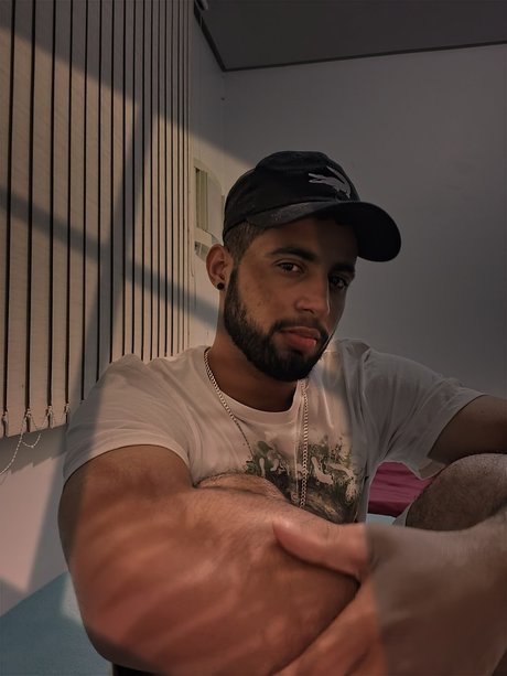 Foto nua vazada do OnlyFans de Lucas Arajo