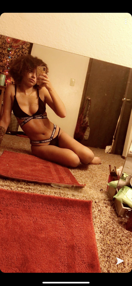 Обнаженная фотография утечки OnlyFans от Marlie